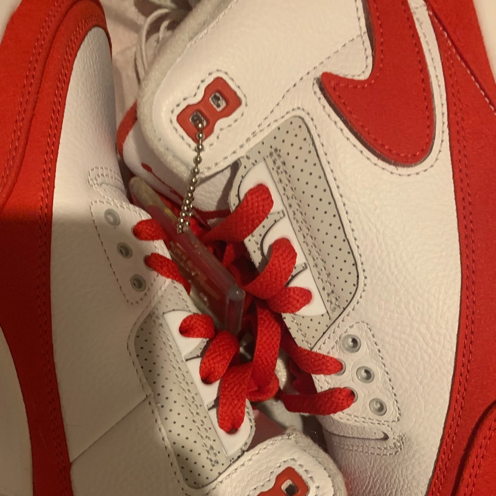 Jordan 3 tinkers brand new never worn in box